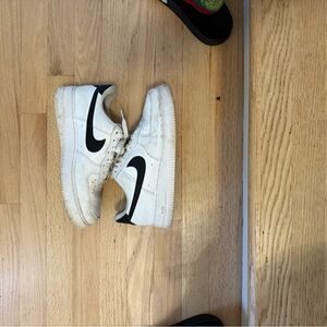 Nike Kids Cream and Black Sneakers